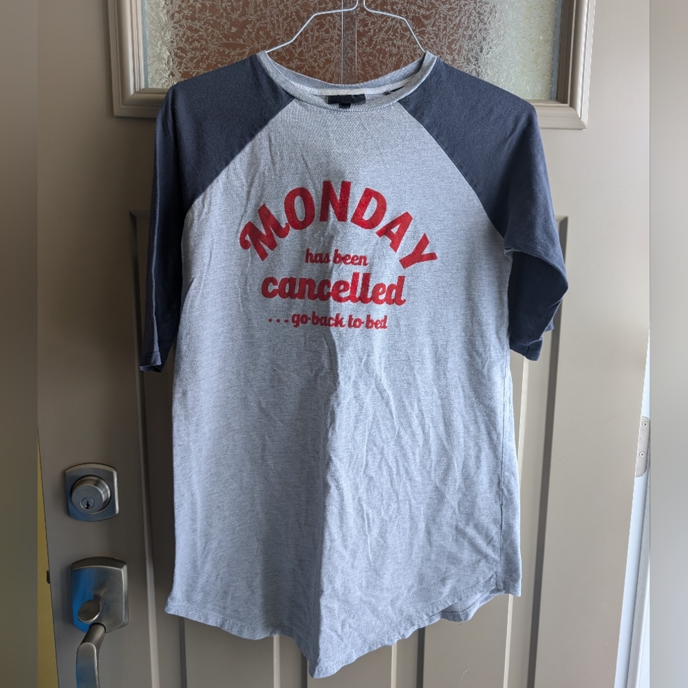 Womens Sz 2 Monday Is Cancelled Night Shirt
